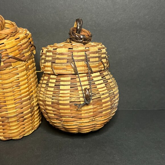 Set of 2 Handmade Miniature Wicker Woven Spice Baskets w/ Lids & Latches - Picture 3 of 6